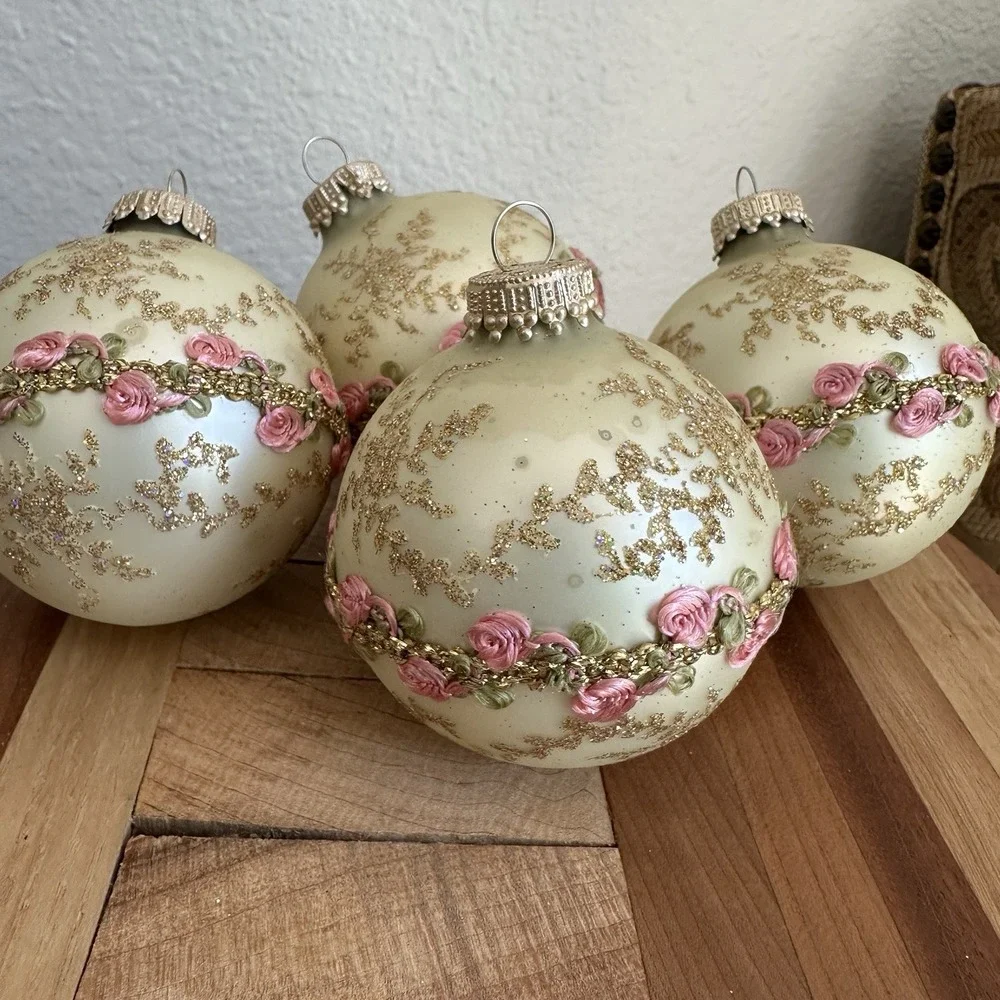 VTG 4 Christmas Glass Ornaments 2.625 Inch Yellow Glitter Floral Ribbon Ball‎